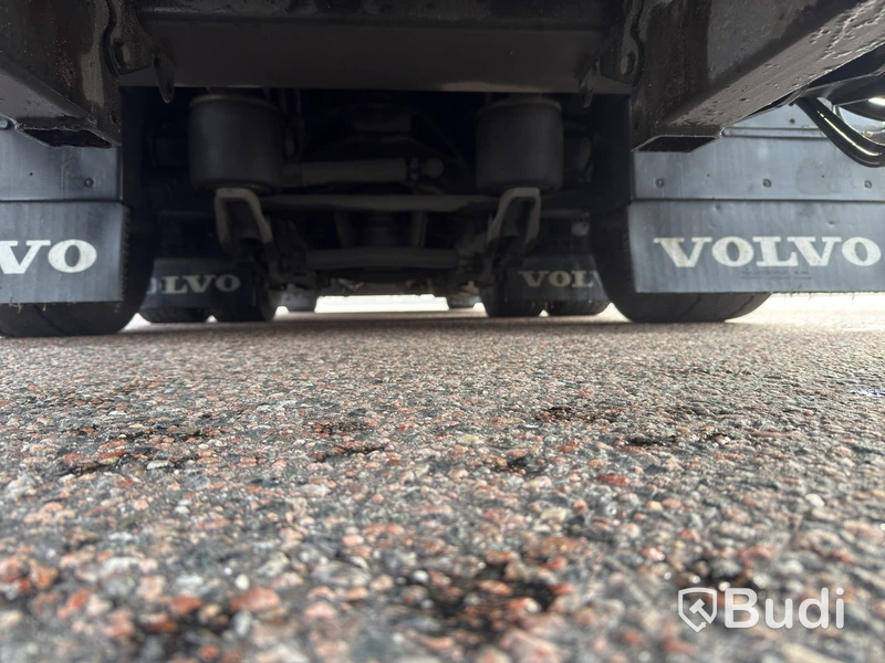 Volvo FH 6X2 Long-Haul Truck - 2019 | DIESEL | Low Mileage | Box Body from 2021