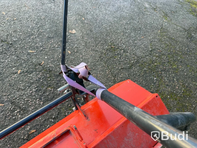 Husqvarna flail mower P 524