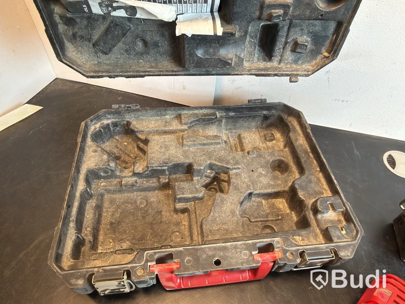 Borrskruvdragare Milwaukee, 14 V, batteri och laddare