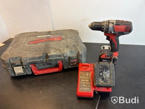 Borrskruvdragare Milwaukee, 14 V, batteri och laddare