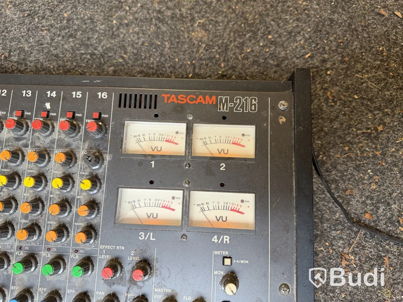 Mixerbord Tascam M-216, 16 kanaler