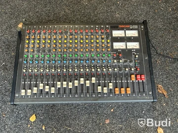 Mixerbord Tascam M-216, 16 kanaler