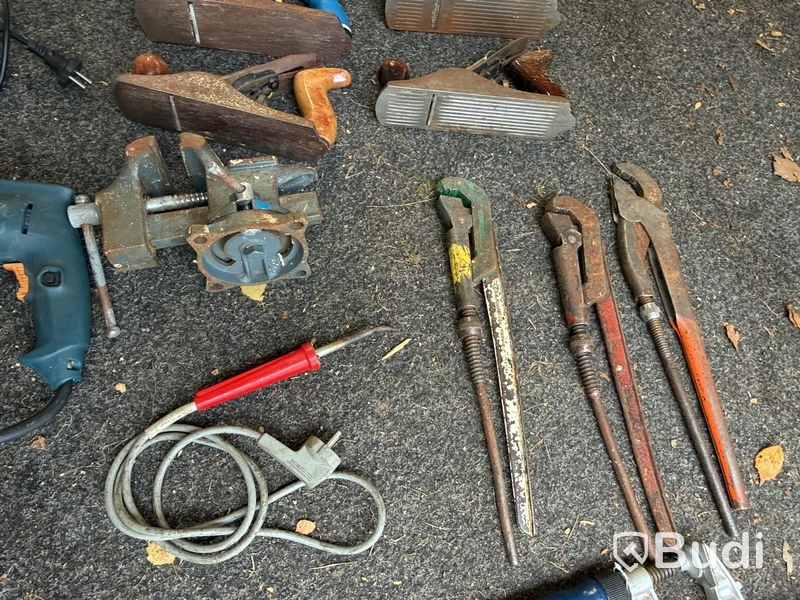 Parti med elverktyg, handverktyg och värmare