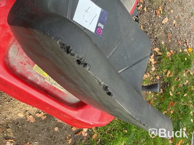 Ride-on mower MTD Smart RF 125 M (repair item)