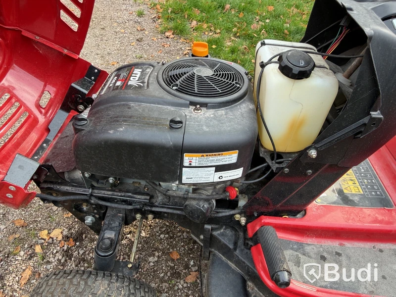 Ride-on mower MTD Smart RF 125 M (repair item)
