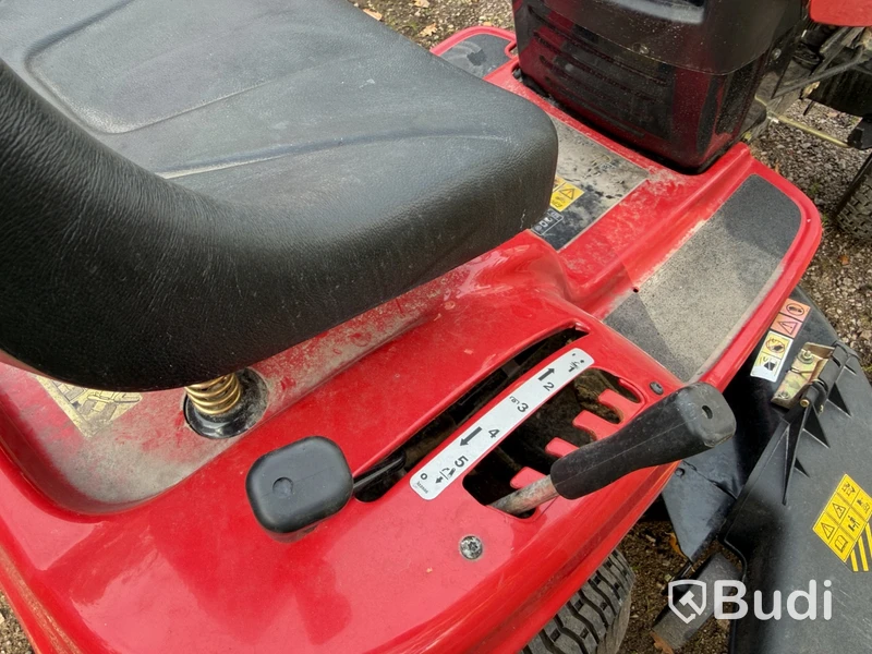 Ride-on mower MTD Smart RF 125 M (repair item)