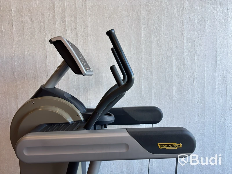 Technogym cross trainer with display