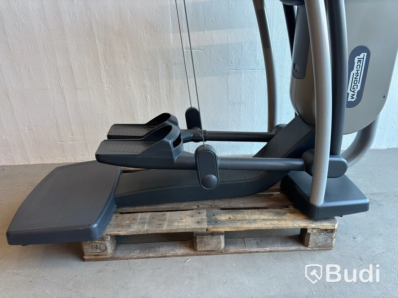 Technogym cross trainer with display