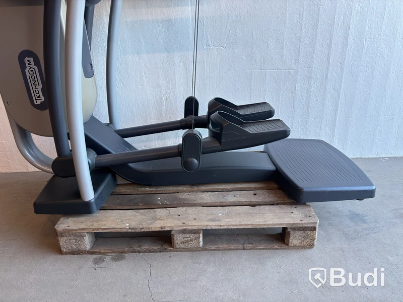 Technogym cross trainer with display