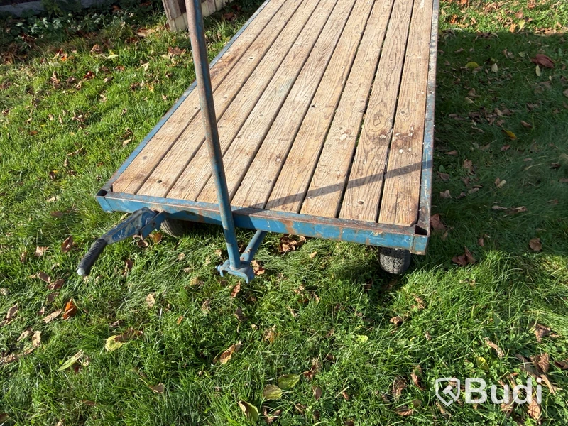 Flatbed trolley with pull handle, four wheels