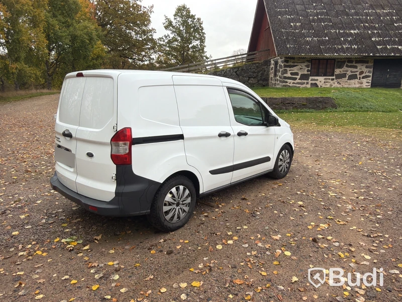 Ford Transit Courier -2017
