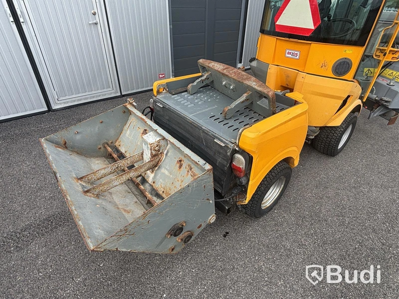 Redskapsbärare Belos Trans Pro 3440 med redskap, 1235 tim