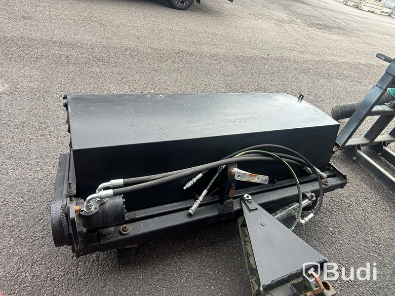 Redskapsbärare Belos Trans Pro 3440 med redskap, 1235 tim