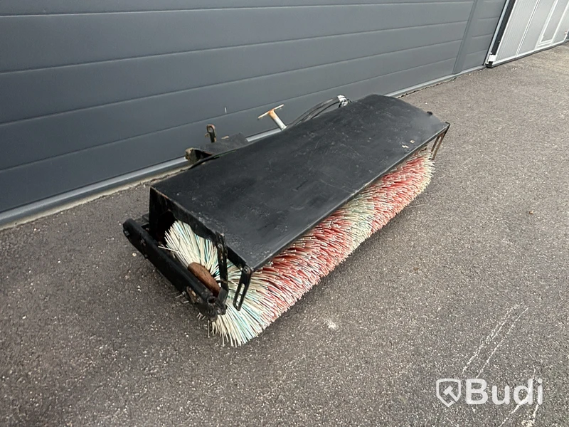 Redskapsbärare Belos Trans Pro 3440 med redskap, 1235 tim