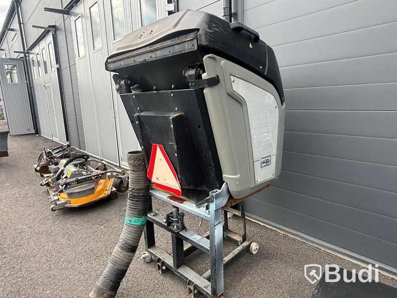 Redskapsbärare Belos Trans Pro 3440 med redskap, 1235 tim