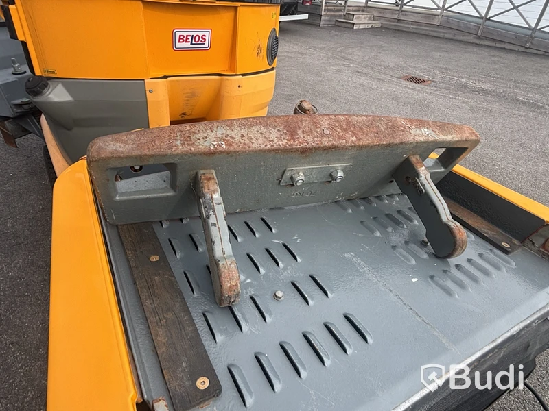 Redskapsbärare Belos Trans Pro 3440 med redskap, 1235 tim