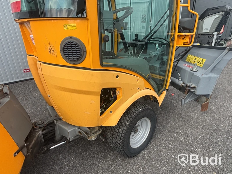 Redskapsbärare Belos Trans Pro 3440 med redskap, 1235 tim