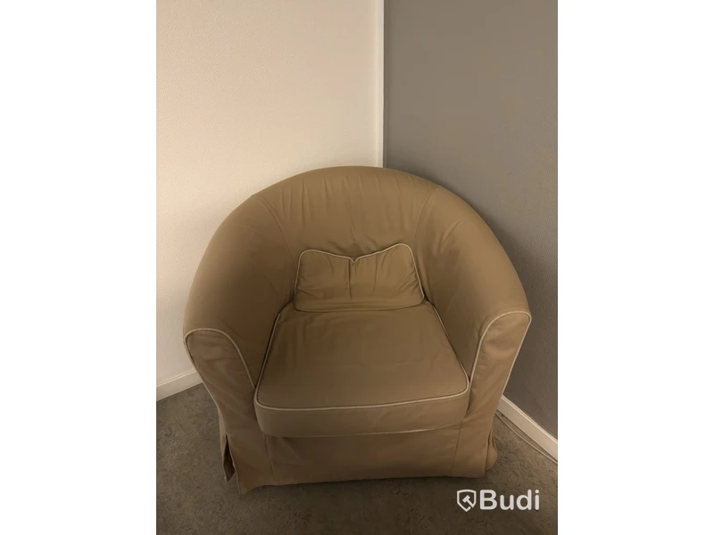 3 armchairs incl. coffee table
