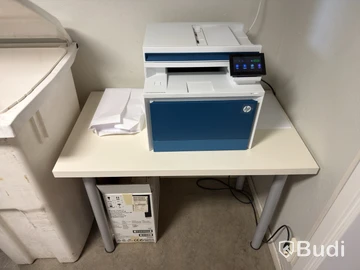 Skrivare HP, Color Laser jet PRO MFP 4302 inkl. bord