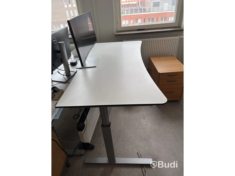 Height-adjustable Linak desk incl. office chair and drawer unit