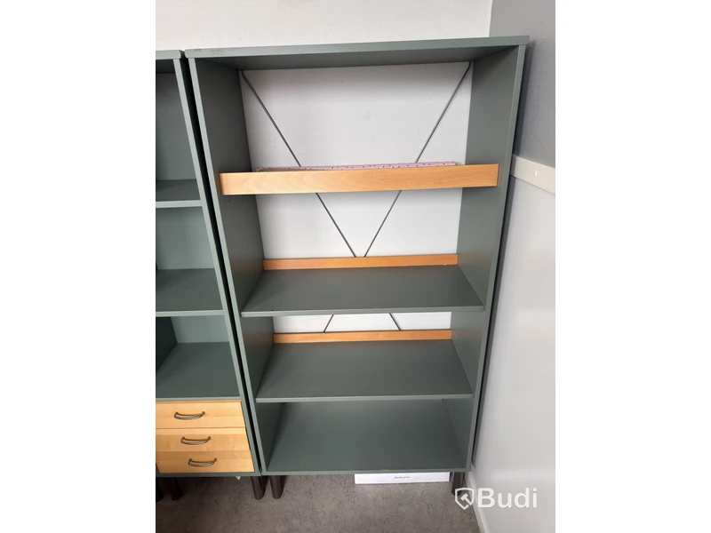3 Cabinets