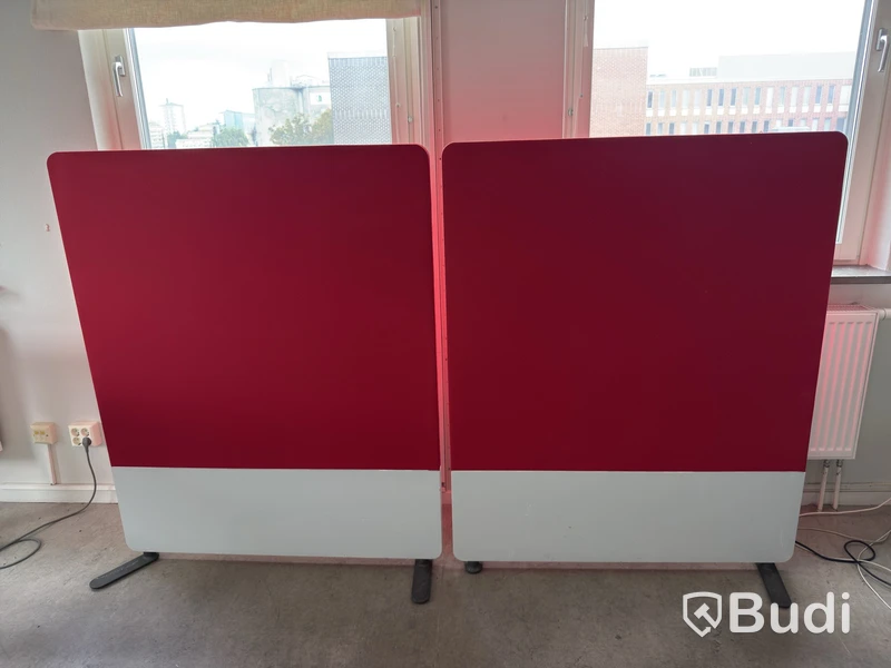 2 Office Screens