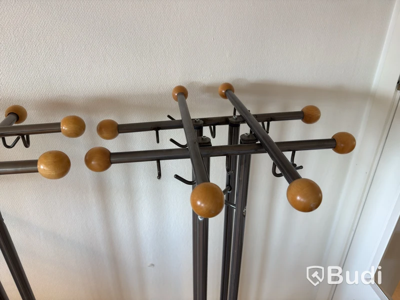 4 Coat Stands