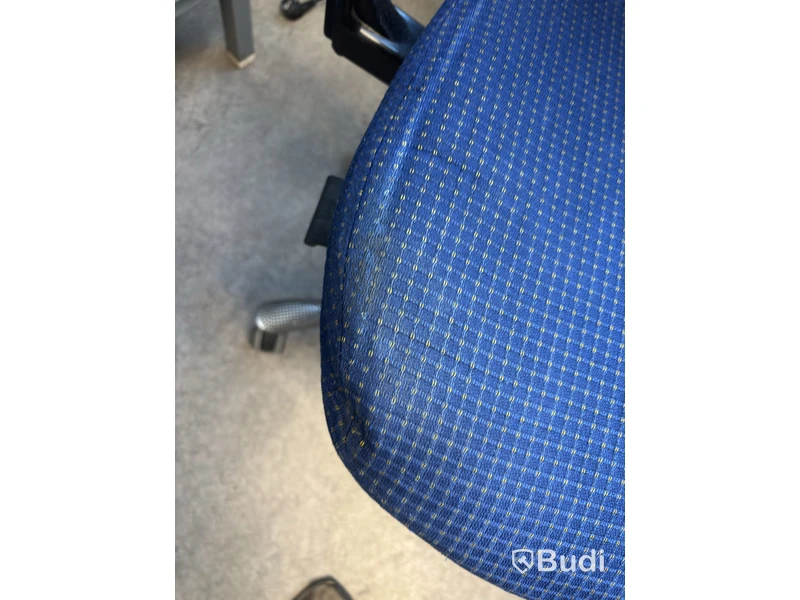 Höj- och sänkbart skrivbord inkl. kontorsstol kinnarps