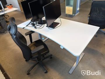 Höj- och sänkbart skrivbord Swedstyle inkl. kontorsstol Efe