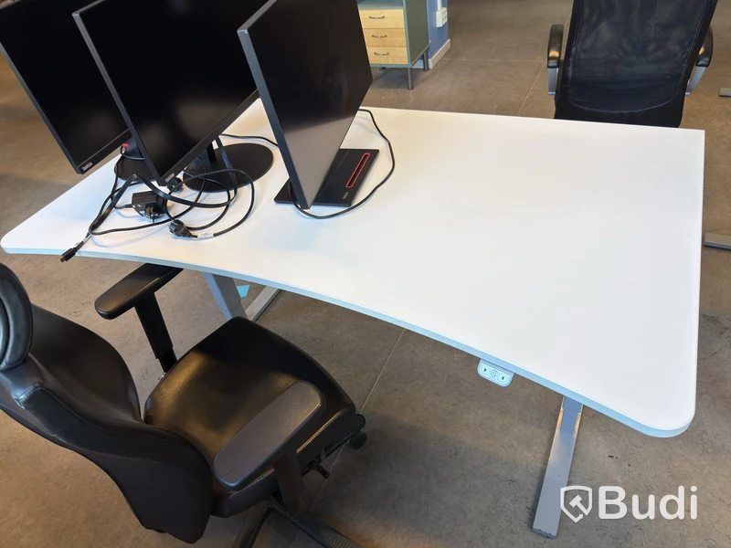 Höj- och sänkbart skrivbord Swedstyle inkl. kontorsstol Efe