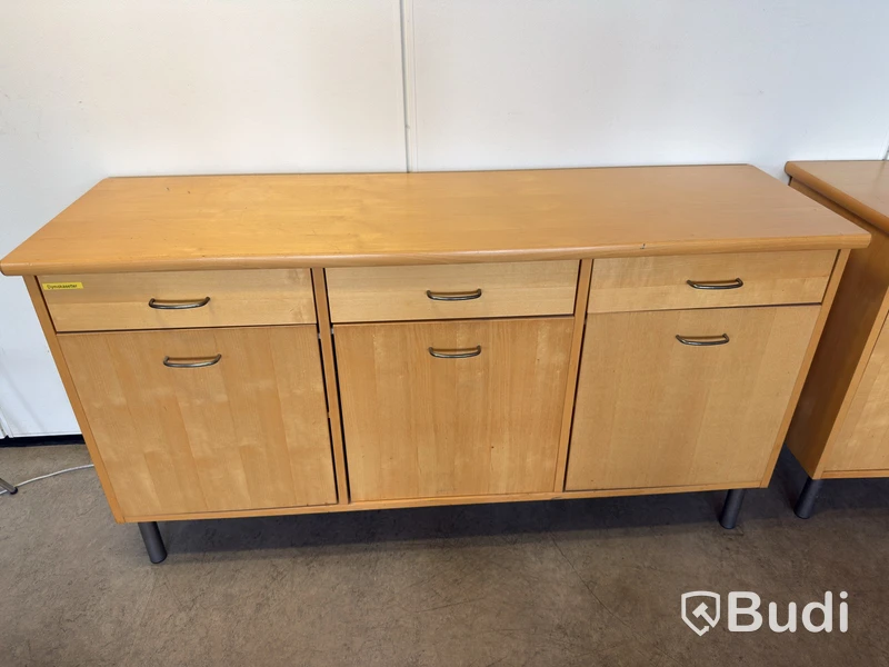 2 Cabinets