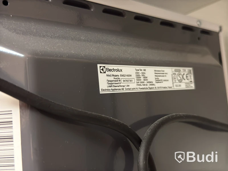 2 st. Mikrovågsugnar Electrolux, EMS21400W inkl. kaffekokare CM2052