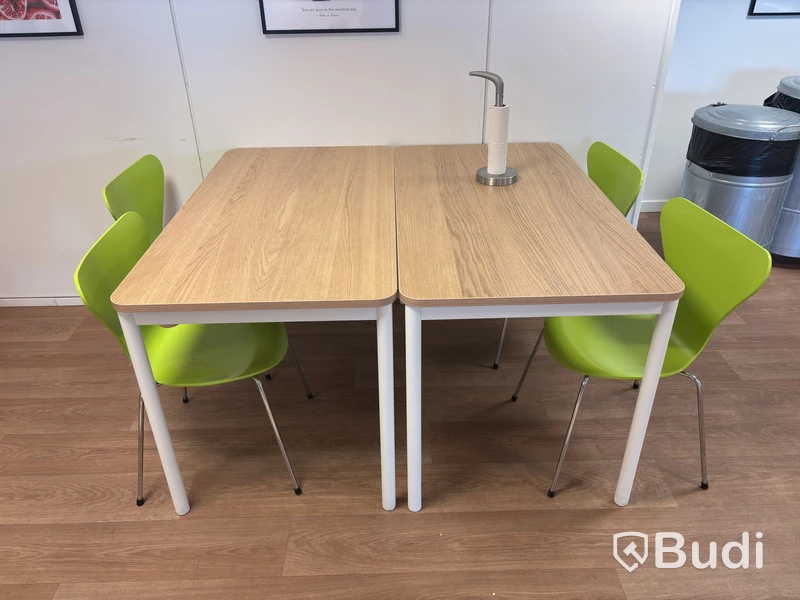 2 IKEA tables incl. 4 Fritz Hansen chairs