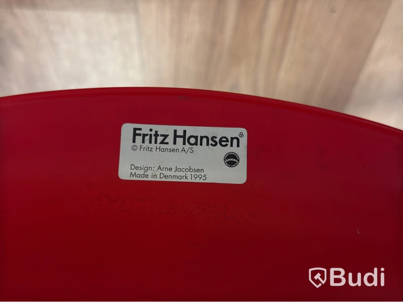 IKEA table incl. 4 Fritz Hansen chairs