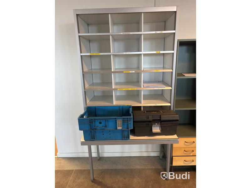 Shelving system
