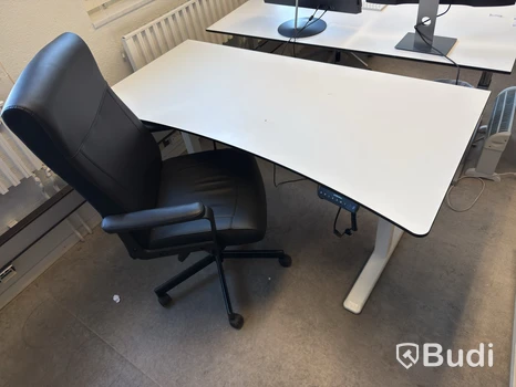 Höj- och sänkbart skrivbord Andersson inkl. kontorsstol