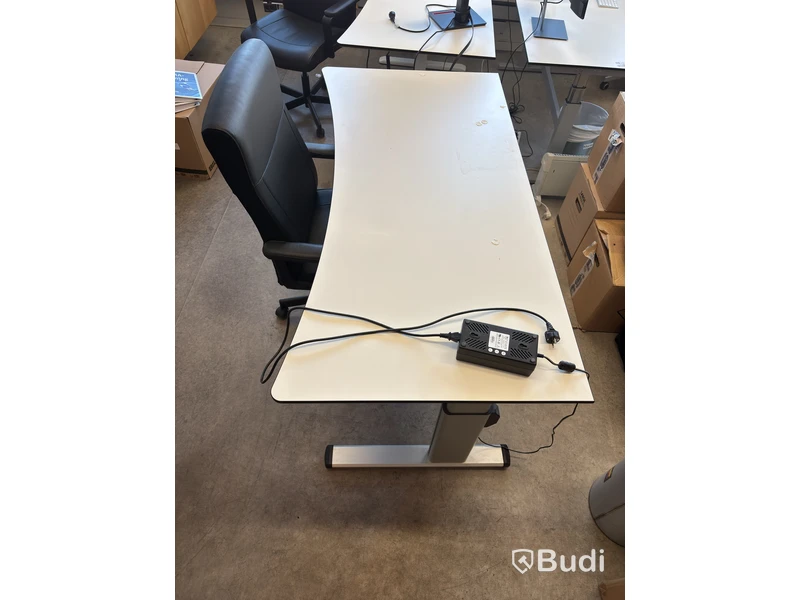 Height-adjustable desk with office chair