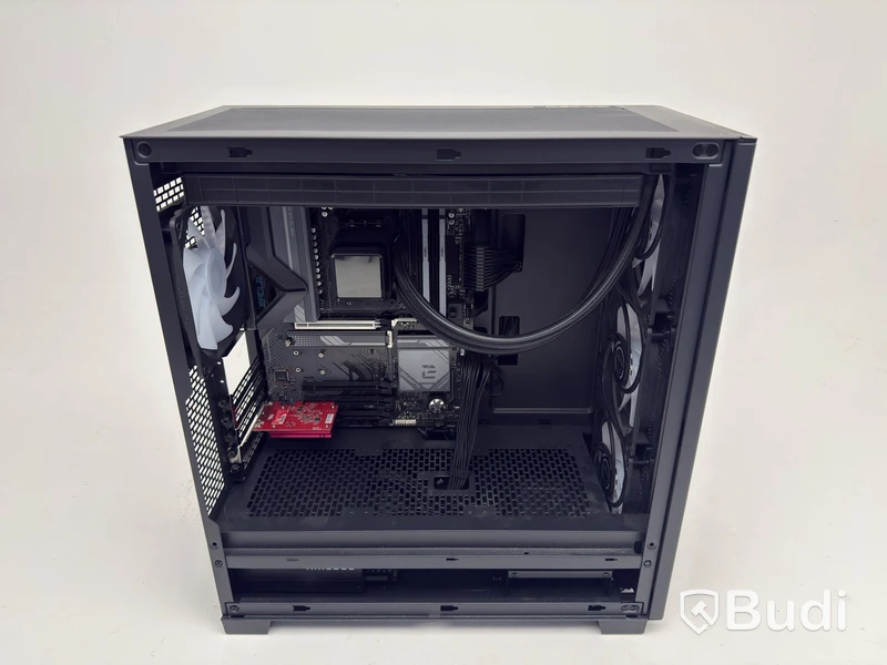 Desktop gaming PC