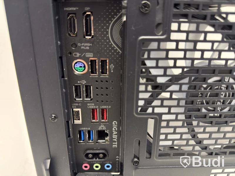 Desktop gaming PC