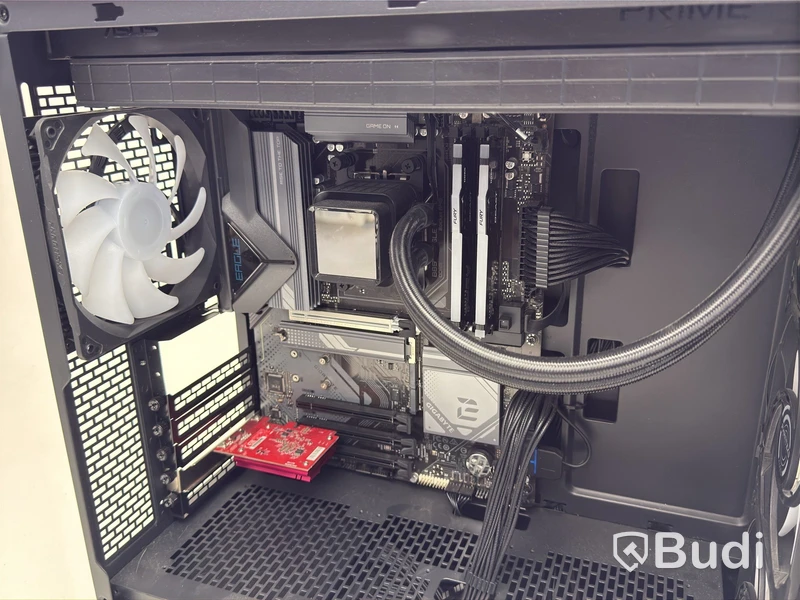 Desktop gaming PC
