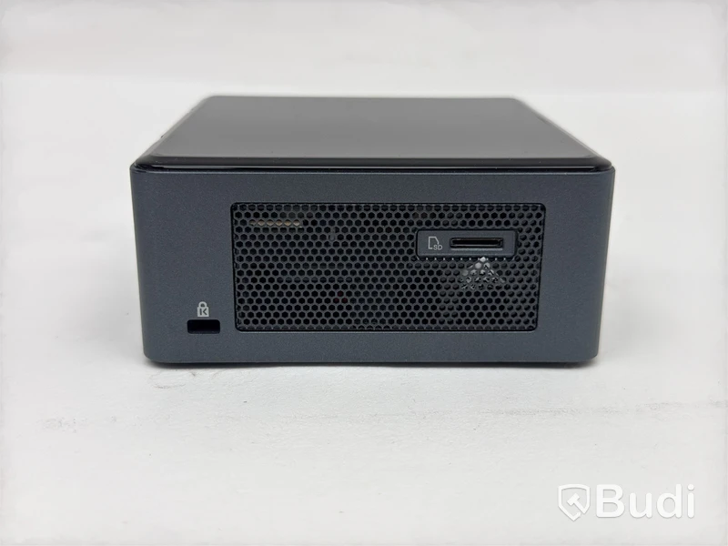 3 st. Minidatorer Intel NUC8i7BEH