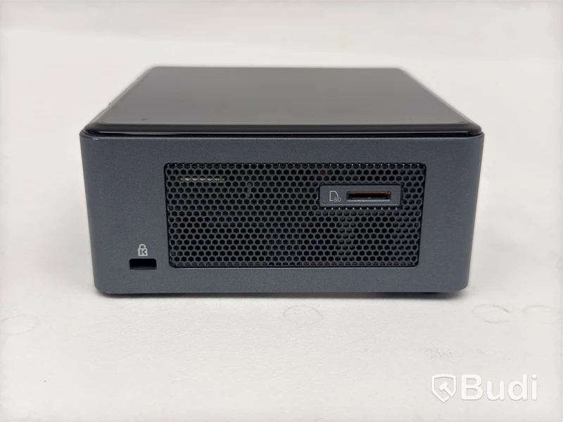 3 st. Minidatorer Intel NUC8i7BEH