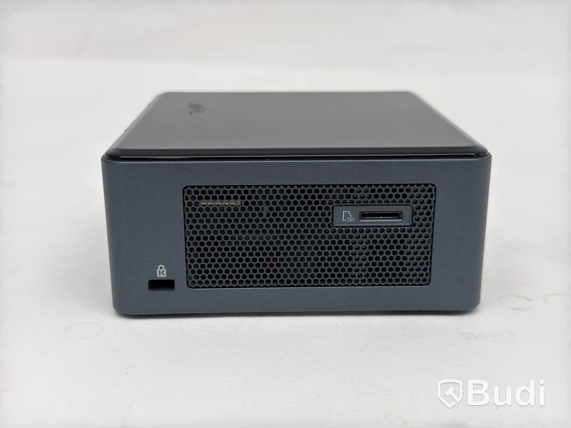 3 st. Minidatorer Intel NUC8i7BEH