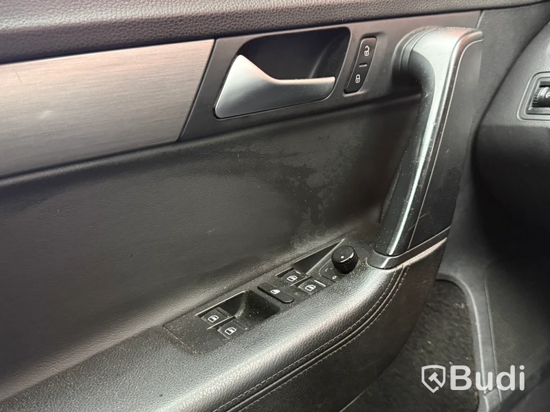 Volkswagen Passat Variant 2.0 TDI DPF BMT DSG Sekventiell -2012 | Reparationsobjekt
