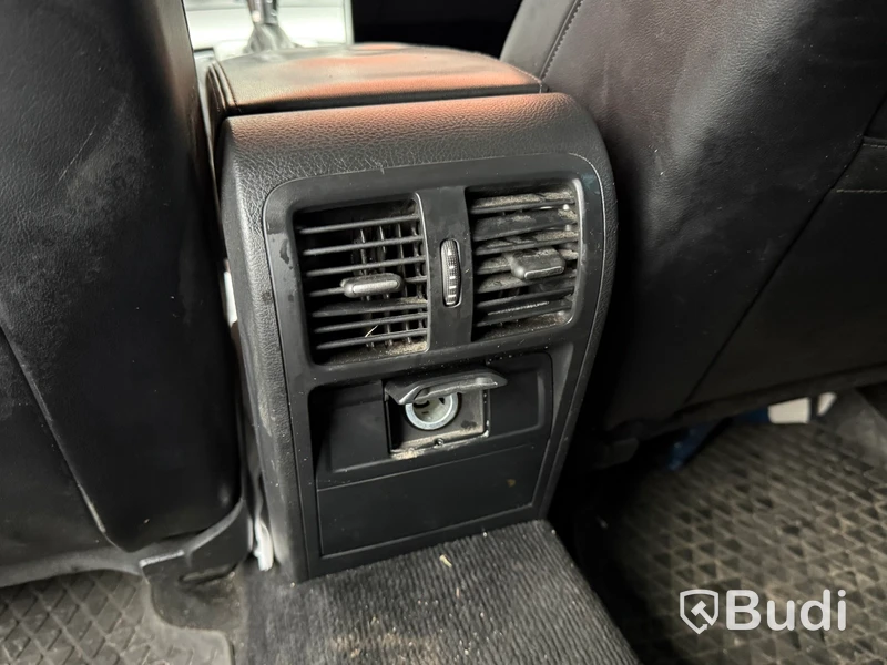 Volkswagen Passat Variant 2.0 TDI DPF BMT DSG Sekventiell -2012 | Reparationsobjekt