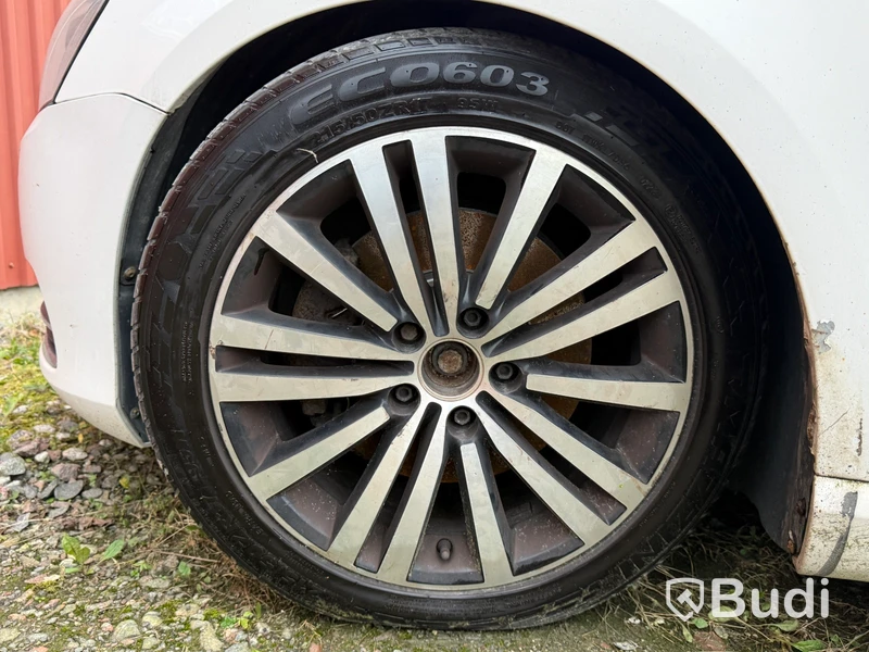 Volkswagen Passat Variant 2.0 TDI DPF BMT DSG Sekventiell -2012 | Reparationsobjekt