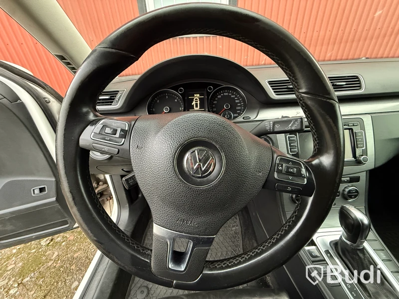 Volkswagen Passat Variant 2.0 TDI DPF BMT DSG Sekventiell -2012 | Reparationsobjekt