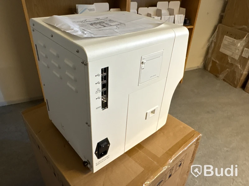 24 DSH370 Hematology Analyzers