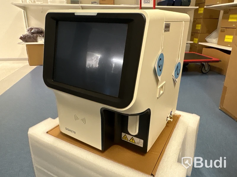 24 DSH370 Hematology Analyzers