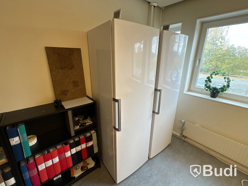 Refrigerator Gram LC 341186, 349 liters